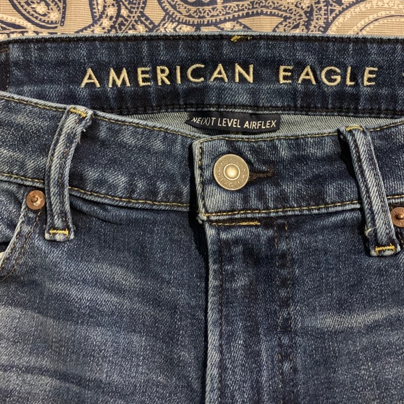 Jeans - Picture 2 of 3